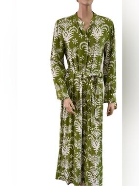 Zara Olive Green and White Long Sleeve Maxi Dress